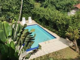 Título do anúncio: Maravilhosa casa com piscina em meio ao verde da Barrinha!