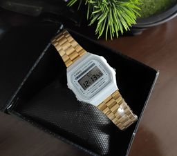 Título do anúncio: Relógio feminino casio exclusivo  branco com dourado super oferta 
