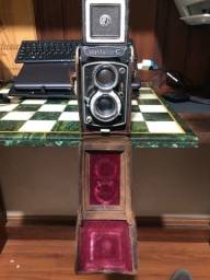 Título do anúncio: Máquina fotográfica antiga Yashica C