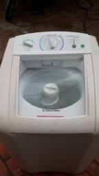 Título do anúncio: Vendo lavadora de roupas Electrolux 9 kg entrega grátis whats *