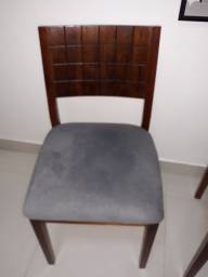 Título do anúncio: Duas cadeiras madeira estofado novo. Perfeitas