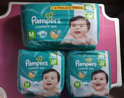 Fraldas Pampers M 