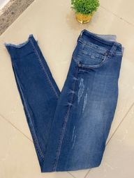 Título do anúncio: Calça Jeans Calvin Klein tamanho 36