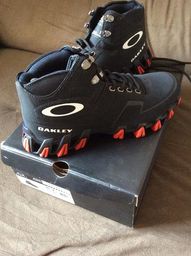 tênis oakley turlock mid