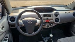 Título do anúncio: Toyota 2013