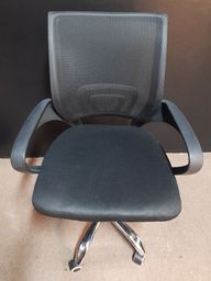 Título do anúncio: Cadeira de escritório Trevalla TL-CDE-26-1 ergonômica  preta com estofado de mesh