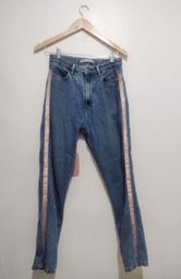 Título do anúncio:  Calça jeans mom tm 38