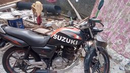 Título do anúncio: Vendo uma moto modelo Suzuki Yes por 3.000 reais 