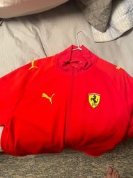 Título do anúncio: Blusa agasalho Puma Ferrari Importada - Tam. L