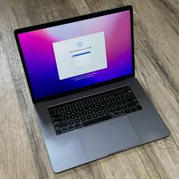 Título do anúncio: Apple Macbook Pro 15 I7-2.2ghz/16gb/256ssd 2018 Radeon Pro 555X 4gb Touch Bar - Impecável