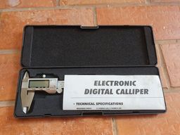 Título do anúncio: Paquímetro digital caliper 200mm aço inox
