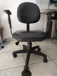 Título do anúncio: Cadeira corino preto escritório