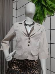 Título do anúncio: Casaquinho casual em algodão com poliéster e elastano. Mangas 7/8 e botões da BETELGEUSE.