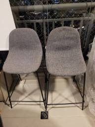 Título do anúncio: 2 Cadeiras bancada cinza- Tok & Stok