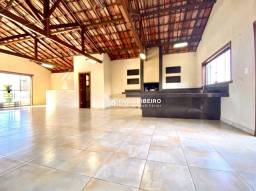 Título do anúncio: Casa com 4 dormitórios à venda, 229 m² por R$ 850.000,00 - Centro - Conselheiro Lafaiete/M