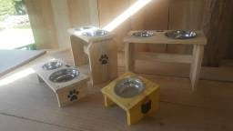 Título do anúncio: Comedouro de madeira tratada para cães e gatos