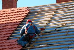Título do anúncio: Pedreiro telhados manutenção em geral 