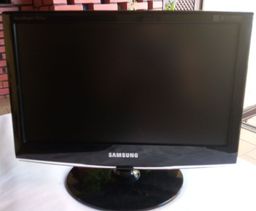 Título do anúncio: Monitor LCD 17 Samsung