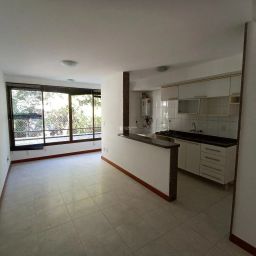 https://img.olx.com.br/thumbs256x256/10/100565167068849.jpg