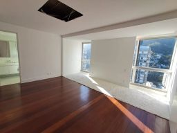 https://img.olx.com.br/thumbs256x256/10/100584648253558.jpg