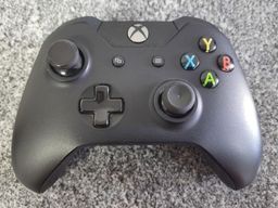 Título do anúncio: Controle original Xbox One Semi novo, dou garantia 