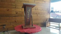 Título do anúncio: Púlpito de madeira e aço inox modelo-Marcos 003 para igrejas e capelas