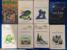 Título do anúncio: Coleção livros Harry Potter 1 - 7 + Box Filmes Harry Potter Blu-Ray