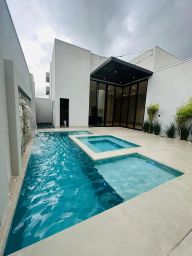 https://img.olx.com.br/thumbs256x256/10/105571871826943.jpg