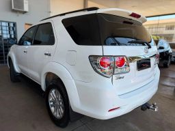 https://img.olx.com.br/thumbs256x256/10/105683193600005.jpg