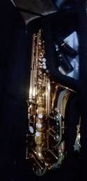 Título do anúncio: Saxofone alto da marca Michael 