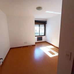 https://img.olx.com.br/thumbs256x256/10/107515161880050.jpg