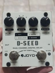 Título do anúncio: Pedal de guitarra Joyo D-Seed dual delay(pouco uso)