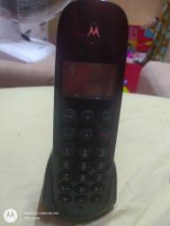 Título do anúncio: Telefone da Motorola sem fio semi novo 