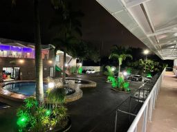 https://img.olx.com.br/thumbs256x256/11/110527375908840.jpg