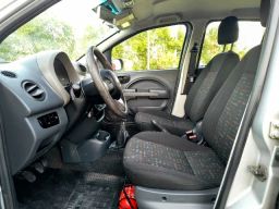 https://img.olx.com.br/thumbs256x256/11/112553529052243.jpg