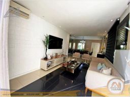 https://img.olx.com.br/thumbs256x256/11/113598286704473.jpg