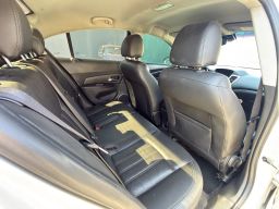 https://img.olx.com.br/thumbs256x256/11/113645566600844.jpg