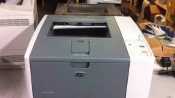 Título do anúncio: Impressora laser hp revisada ótima, fotolito e documentos normais papel 60g a 200g