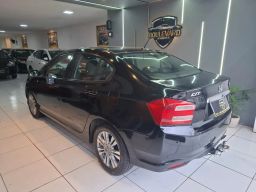 https://img.olx.com.br/thumbs256x256/11/114539161056388.jpg