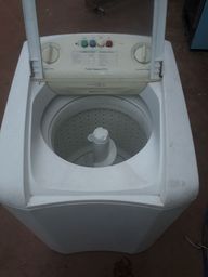 Título do anúncio: Maquina de lavar roupa Electrolux 