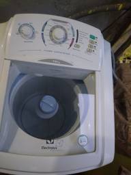 Título do anúncio: Máquina de lavar 10 kg Eletroclux
