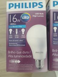 Título do anúncio: 2 lampadas de LED Philipis