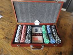 Título do anúncio: Maleta de poker 300 peças completa. 