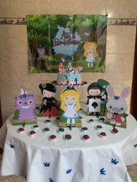 Título do anúncio: Kit Decoração Festa de Aniversário Alice no País das Maravilhas