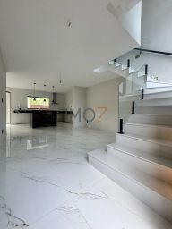 https://img.olx.com.br/thumbs256x256/12/121540766709285.jpg