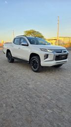 https://img.olx.com.br/thumbs256x256/12/121576226164942.jpg