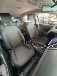 https://img.olx.com.br/thumbs256x256/12/121657553665822.jpg