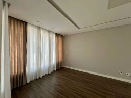 https://img.olx.com.br/thumbs256x256/12/122513633421846.jpg