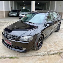 https://img.olx.com.br/thumbs256x256/12/123676552333846.jpg