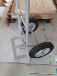 https://img.olx.com.br/thumbs256x256/12/124439304153425.jpg